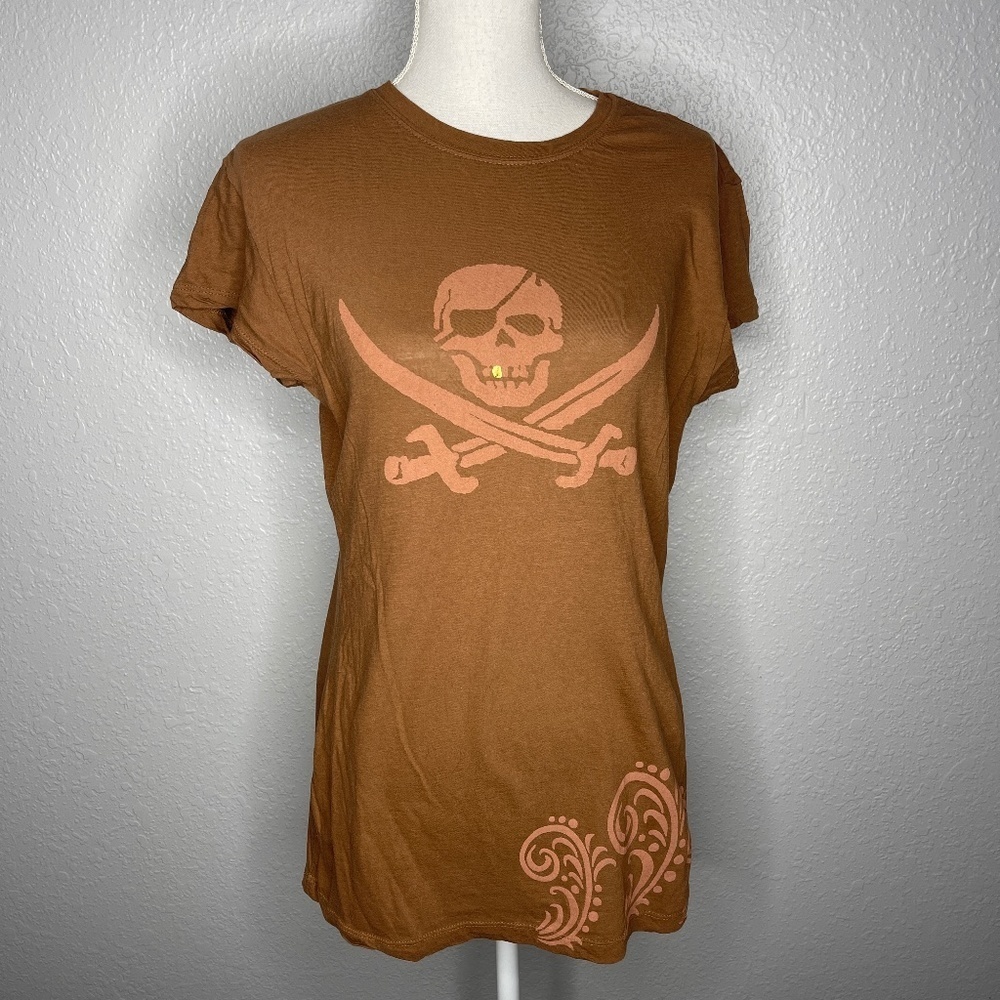 FRZ XL brown top with‎ pirate graphic